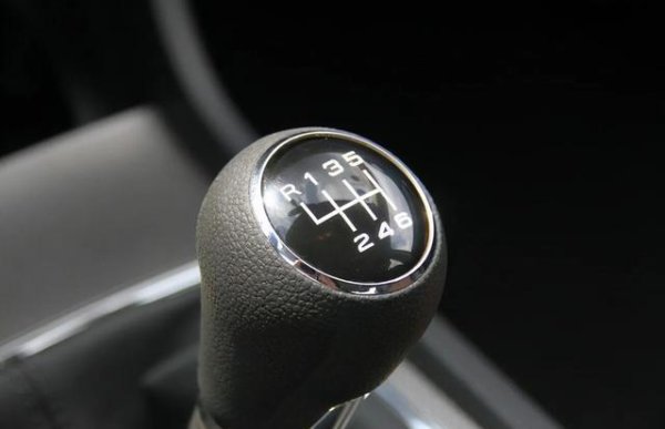 驰盈优配 自动变速箱都达到10速了，为何手动变速箱还停在5速、6速的水平？