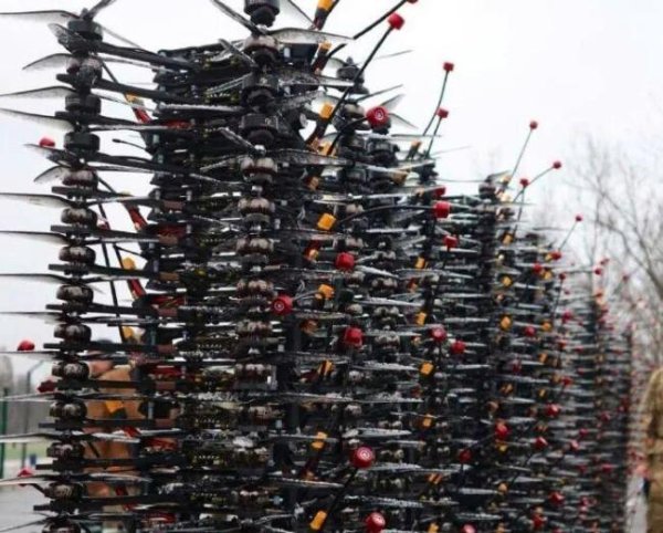 启盈策略 评论员：乌军缺无人机成致命伤 内部腐败导致质量问题